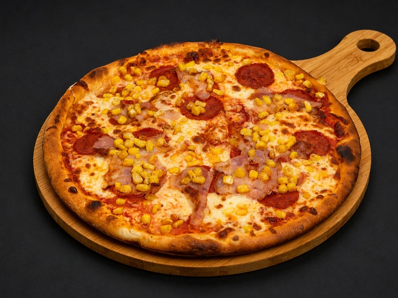 Szalámi-bacon-kukorica